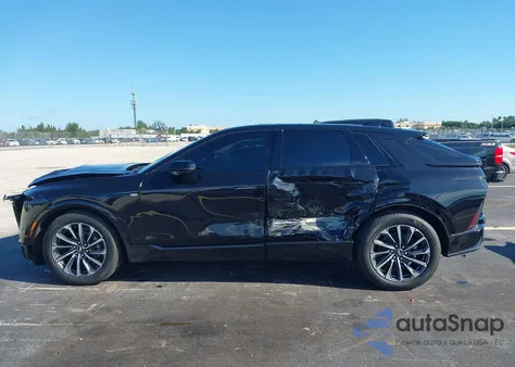 2025 Cadillac Lyriq Sport z USA, uszkodzony, nr VIN 1GYKPURL4SZ304269